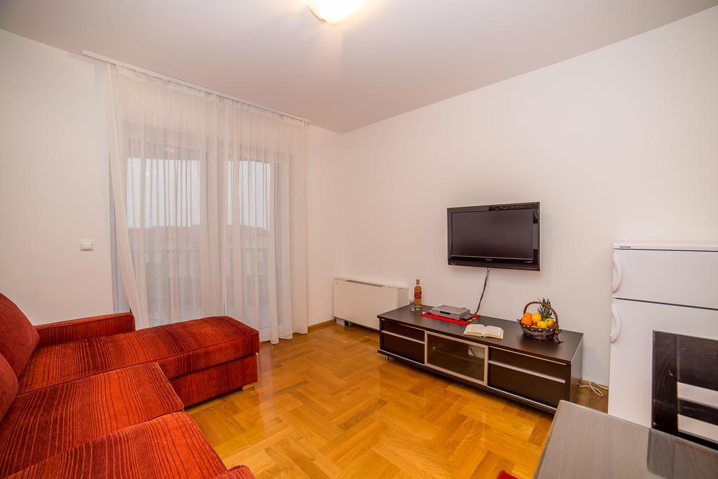 Apartments Kristina Makarska Room photo